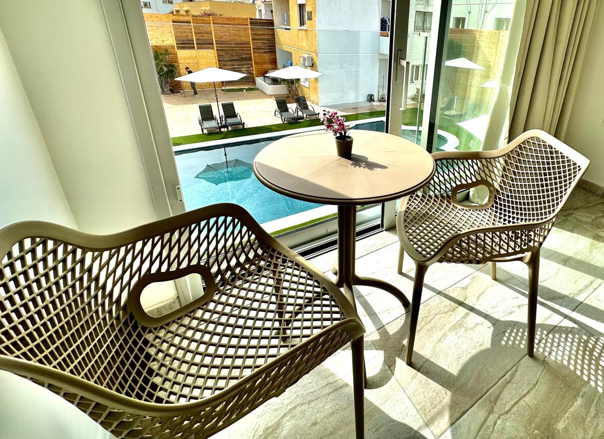 Sun Plaza Suites - Adults Only Айя-Напа Экстерьер фото